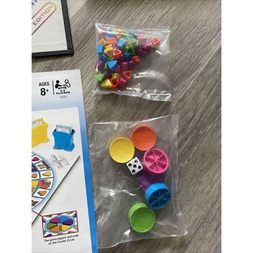 Trivial Pursuit Family Edition game - Picture 3 of 10